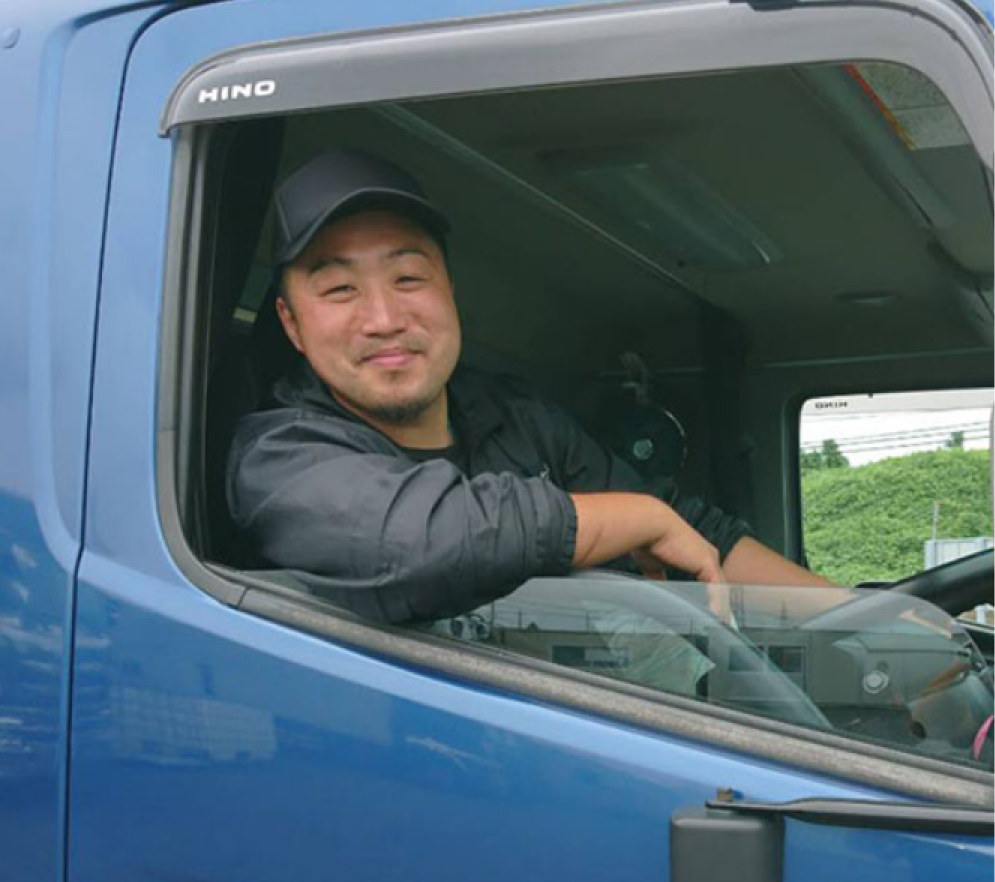 スタッフインタビュー